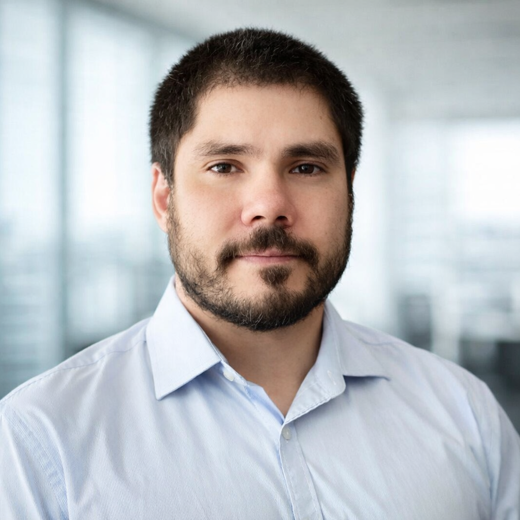 Reinaldo Soto - Fundador y Director de Proyectos y Licitaciones